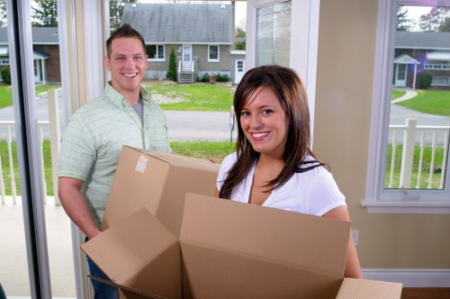 Professional house removals planning in Kingstonuponthames