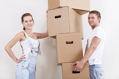 Professional moving truck and packing support in Kingston upon Thames